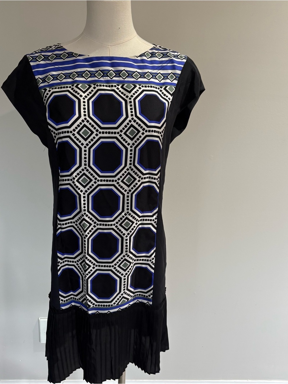 Ali Ro 100% Silk Y2K Geometric Drop Waist Shift Dress‎ Sz XS Retro Black Blue
